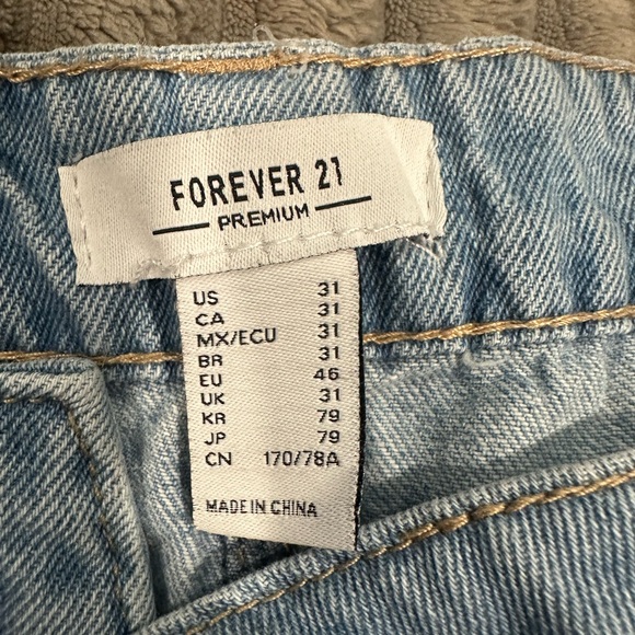 Forever 21 Wide Leg Double Pocket Cargo Jeans. Size 31 - Picture 8 of 9